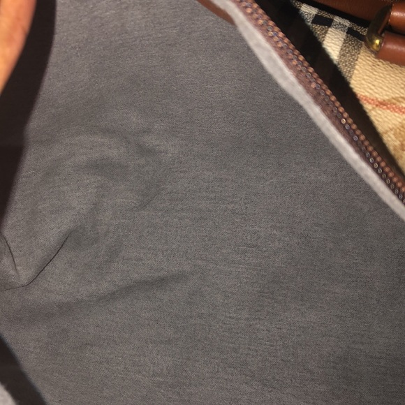 Burberry - Picture 11 of 15